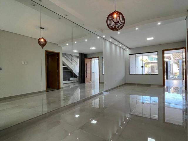#305 - Casa para Venda em Maringá - PR